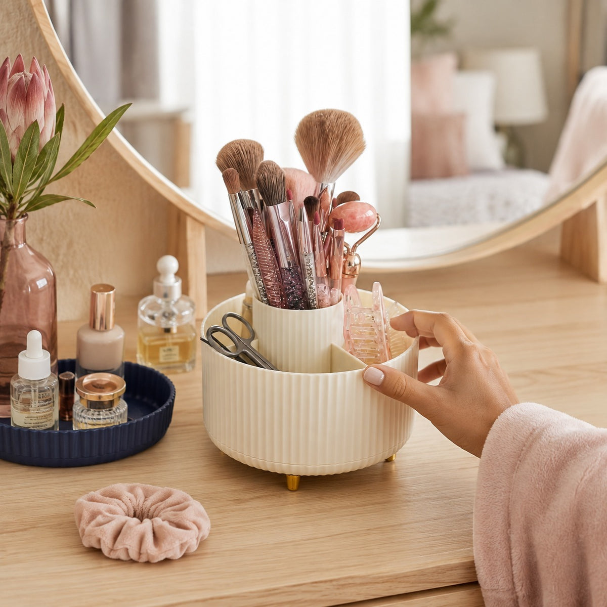 360° Rotating 5-Compartment Makeup Organiser